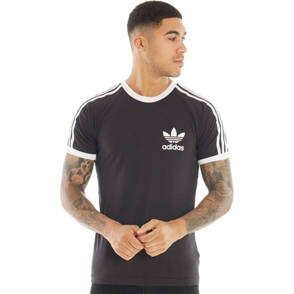 S18423 Adidas ESS Men-Tshirt Black