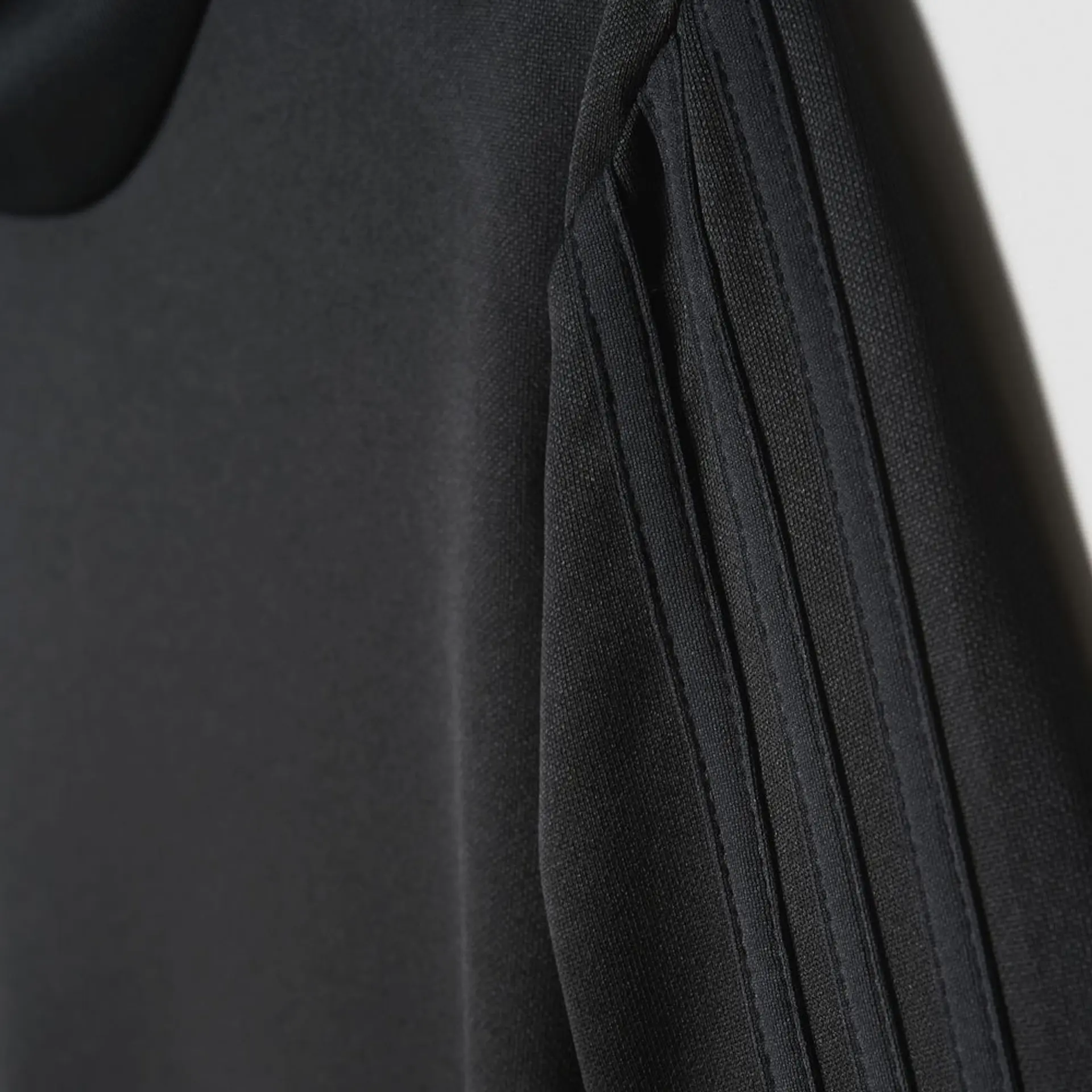 Adidas JR TIRO 17 TRG TOPY BK0293 Black/Dark Grey/White